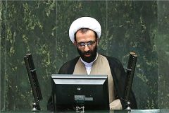 روحانی ماشین اقتصاد کشور را به انتهای دره فرستاد/ رئیسی مرد میدان تلاش است
