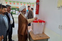حضور در انتخابات موجب عزت اسلام است