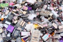 اسامی برخی فرآورده‌های آرایشی غیرمجاز اعلام شد